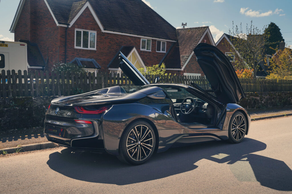 bmw-i8-roadster-rear