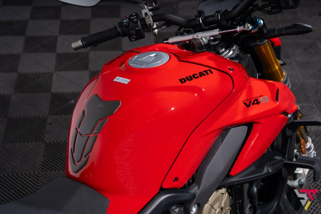 Ducati Streetfighter V4 S tank