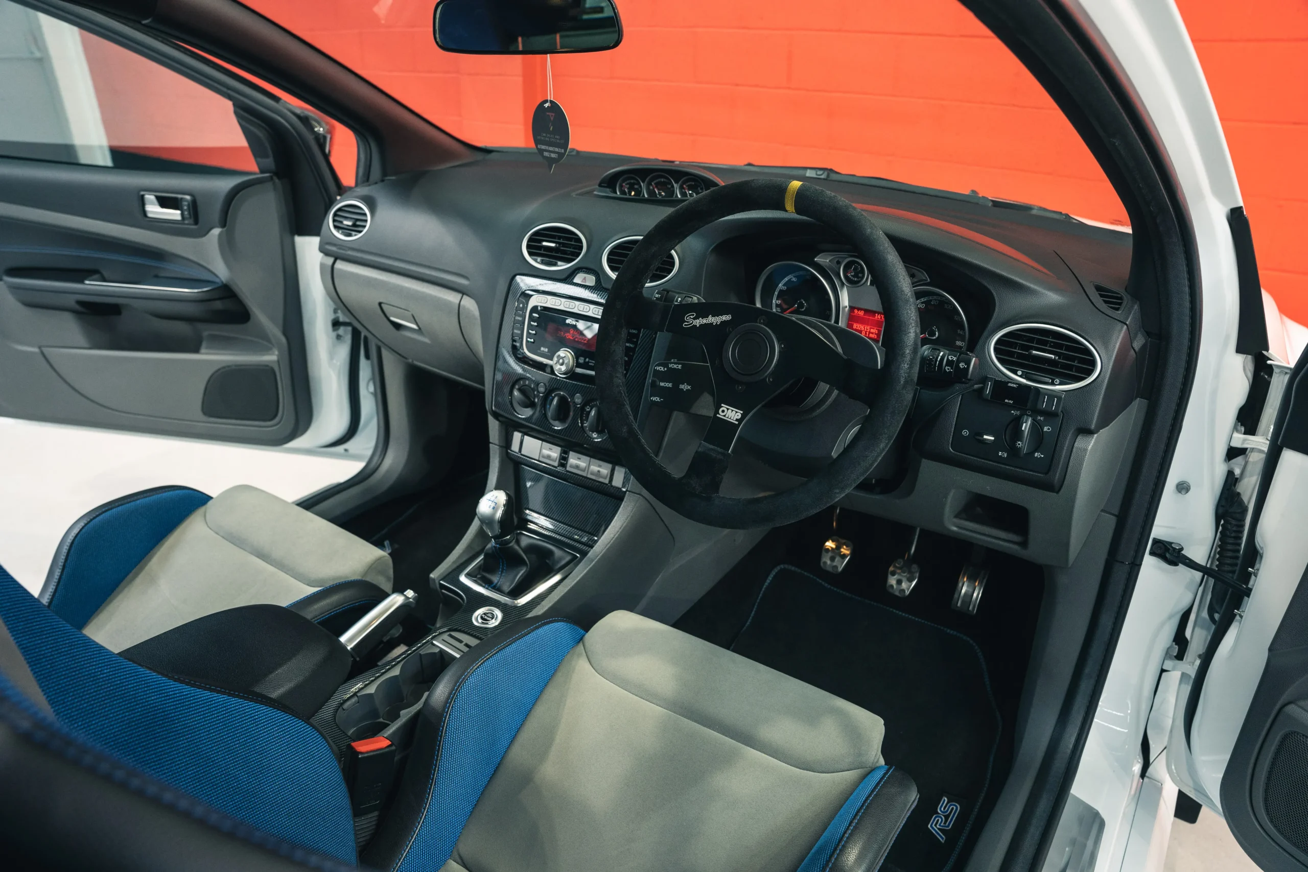 ford focus rs mk2 interior