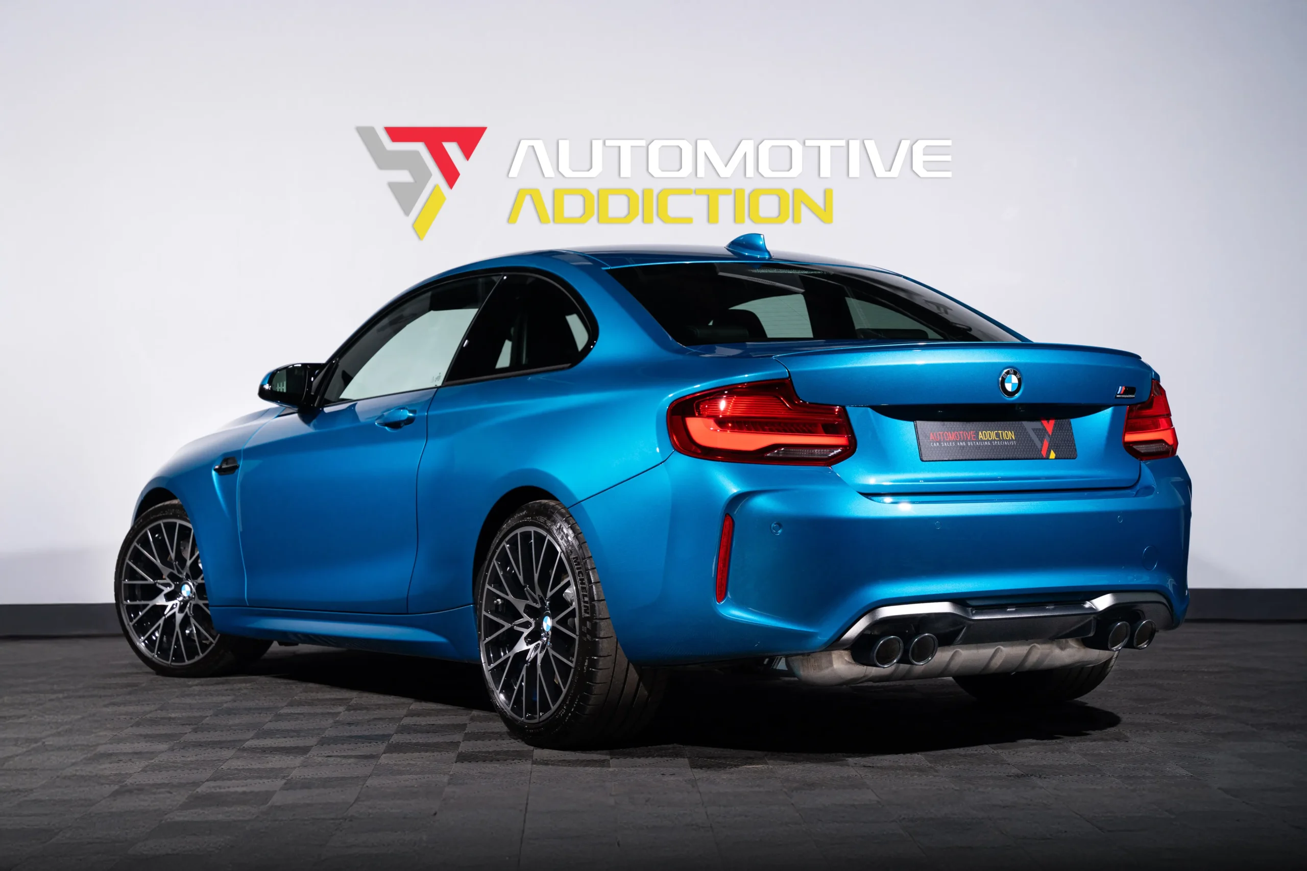 Bmw M2 Competition blue