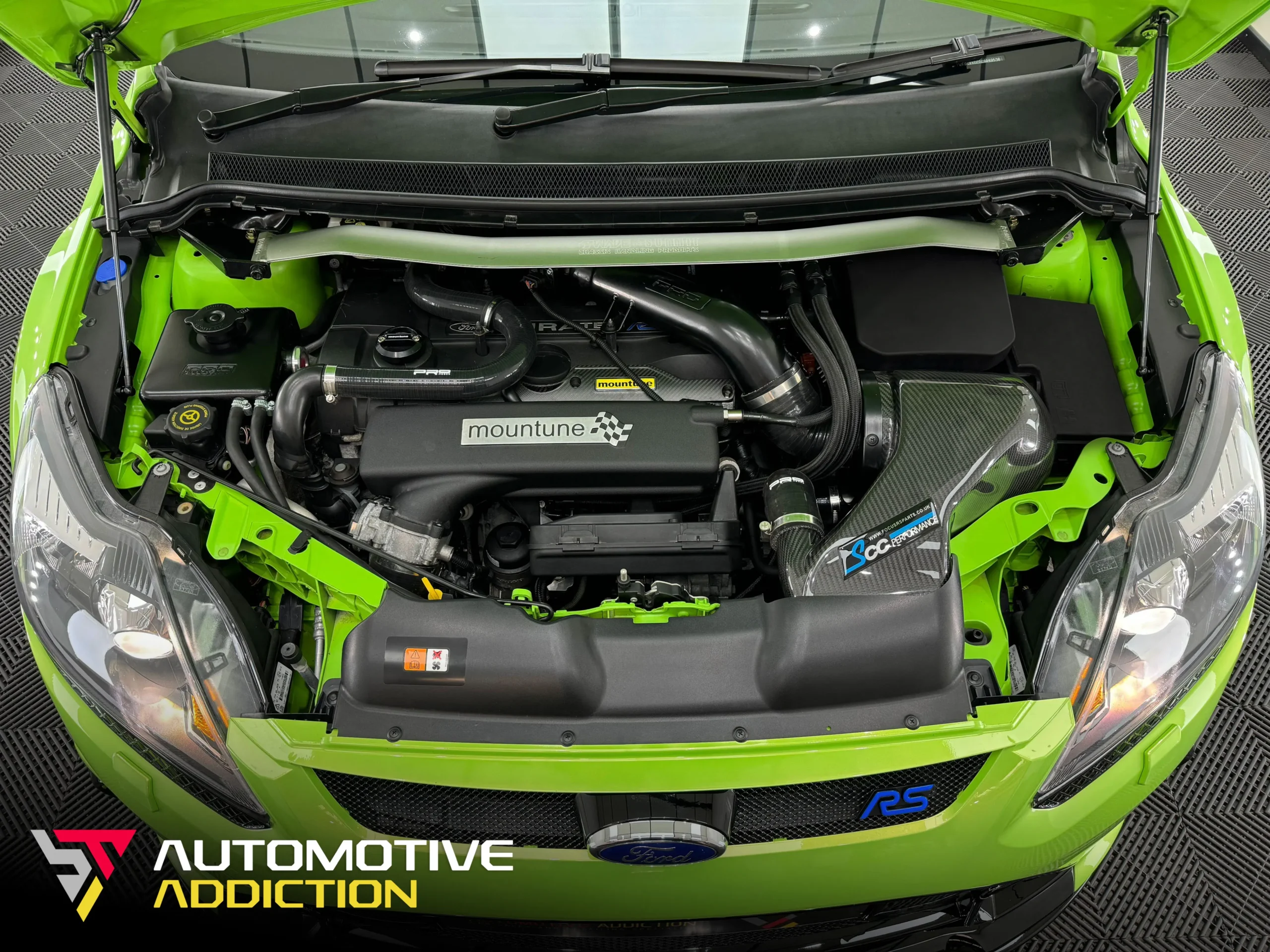 Focus Focus MK2 RS Engine Bay Mountune