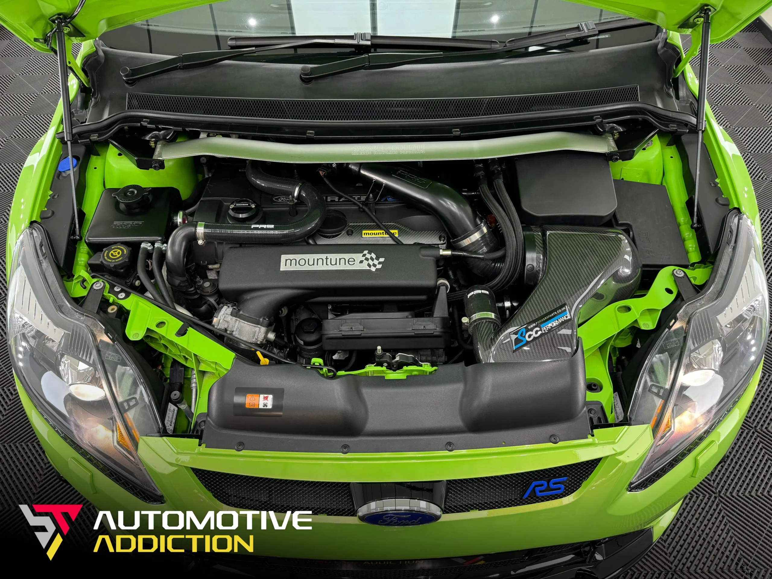 Focus Focus MK2 RS Engine Bay Mountune